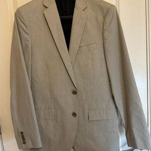 Light gray blaezer